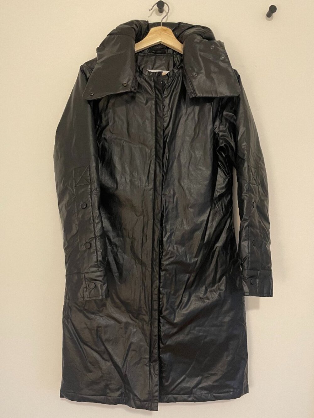 Luxton Black Hooded Parka Coat - Size Medium